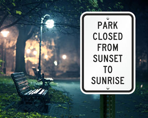 Park closed from sunset to sunrise sign